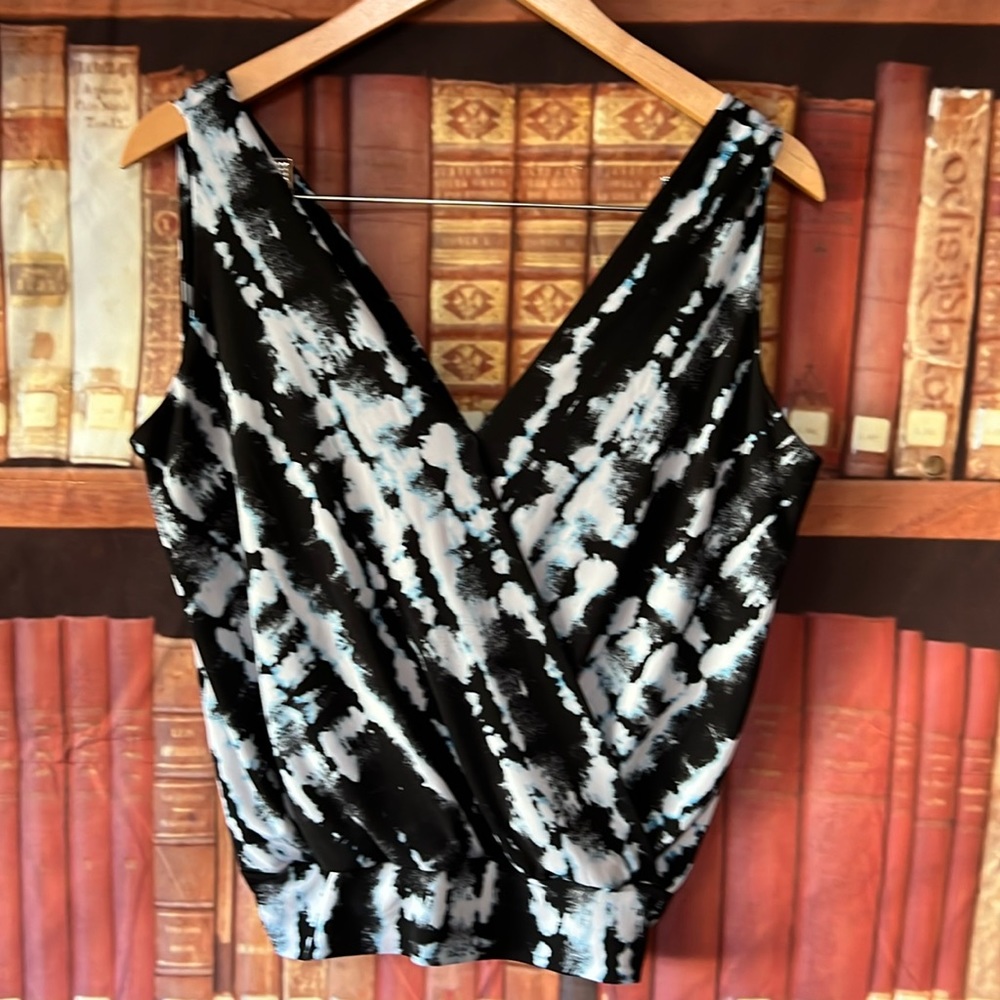 Veronica M Double V-Tank Size M Made in USA